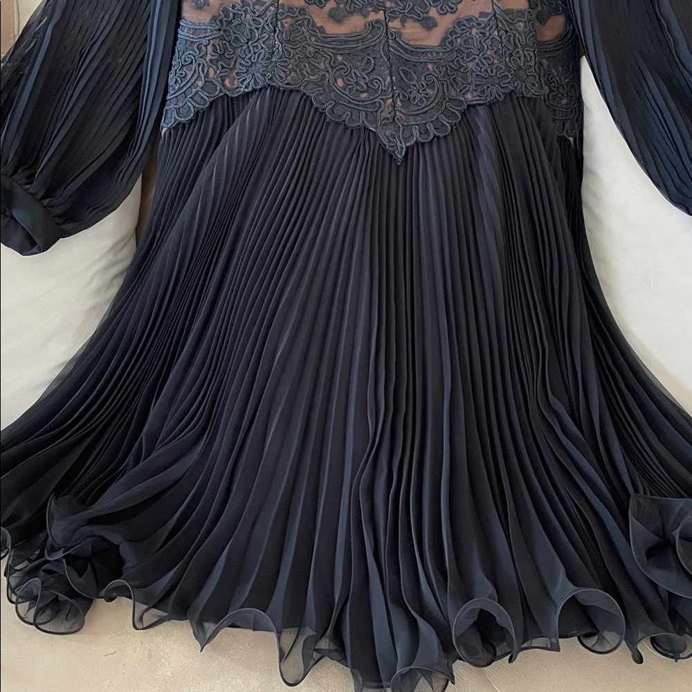 Travilla I.Magnin Vtg.Elegant Black Pleated Dress with Lace Detail Bodice - Picture 6 of 16